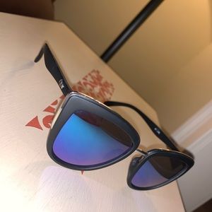 “My Girl” Quay Sunglasses